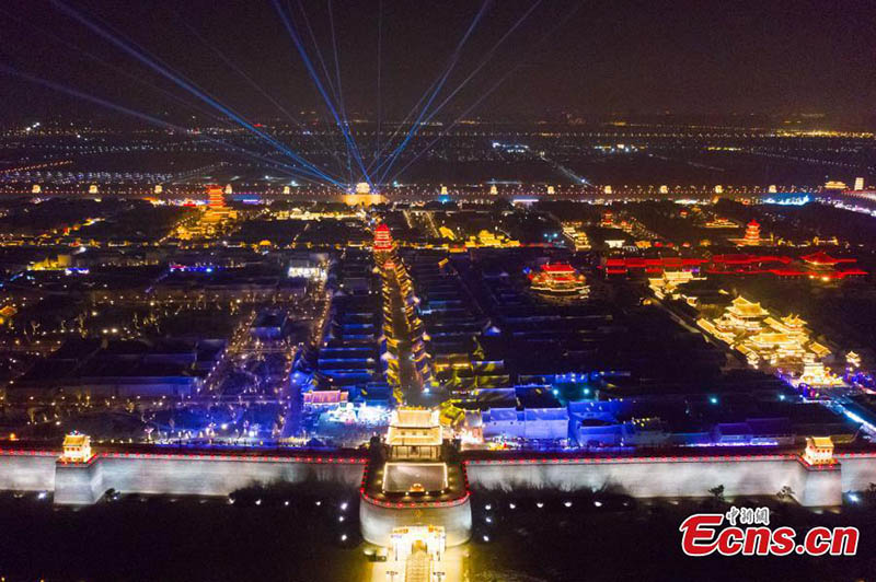 Un esplendoroso Taiyuan se ilumina para celebrar el año nuevo lunar