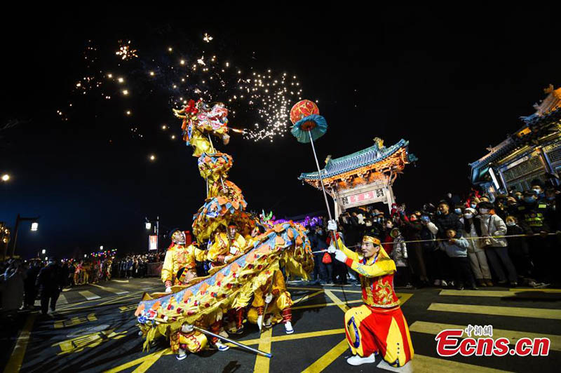 Un esplendoroso Taiyuan se ilumina para celebrar el año nuevo lunar