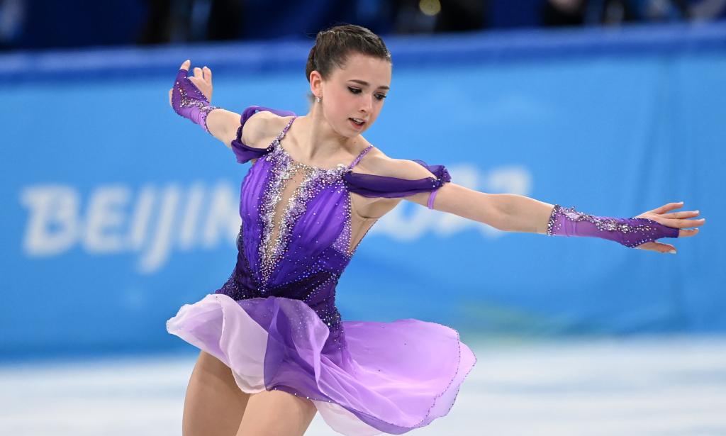 atleta rusa Kamila Valieva deslumbra al mundo con su en Beijing 2022
