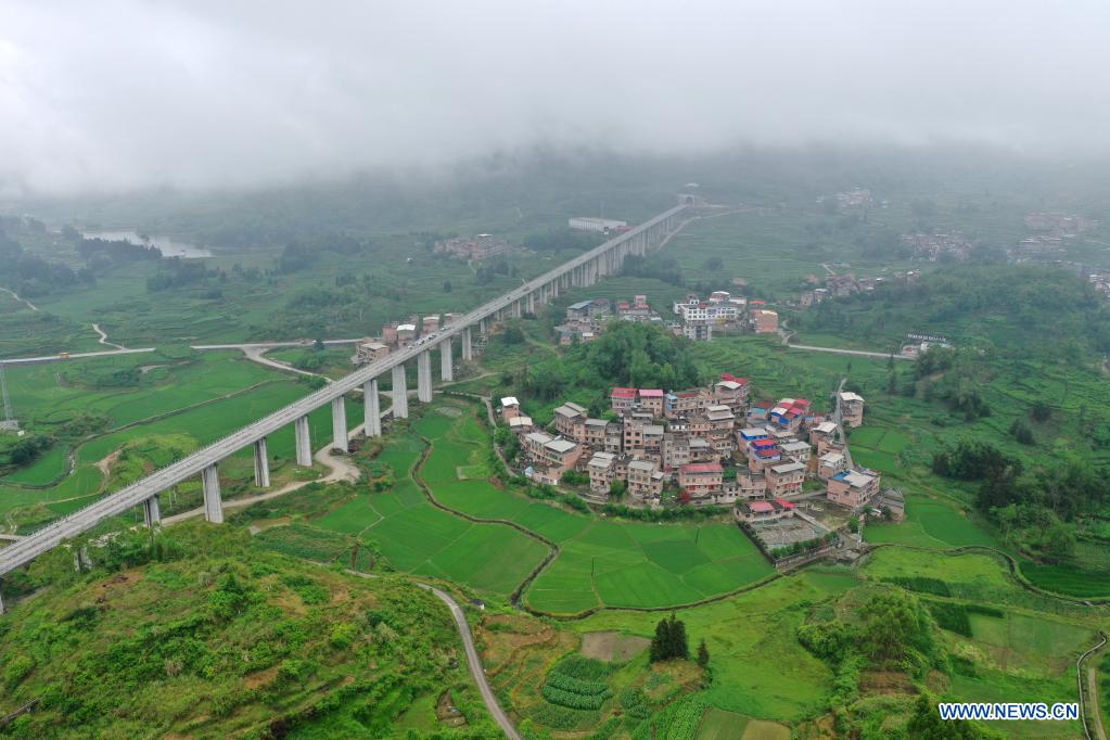 Guangxi: Vista aérea del municipio de Xia'nan