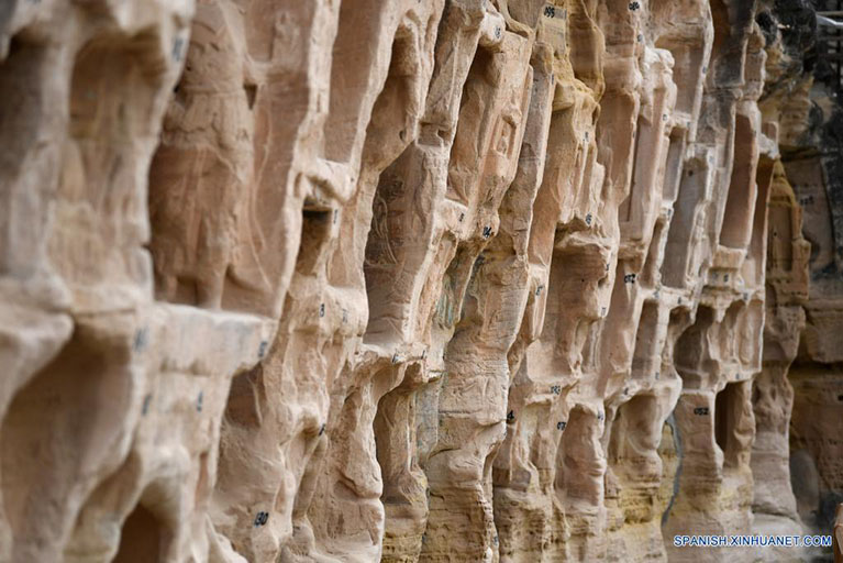  Imagen del 26 de mayo de 2022 del Templo de la Gruta del Norte en Qingyang, en la provincia de Gansu, en el noroeste de China. El Templo de la Gruta del Norte en Qingyang consta de 308 cuevas budistas antiguas que datan de principios del siglo sexto. Con más de 2.000 estatuas, el sitio es considerando como una bóveda de arte en el budismo chino. (Xinhua/Chen Bin)