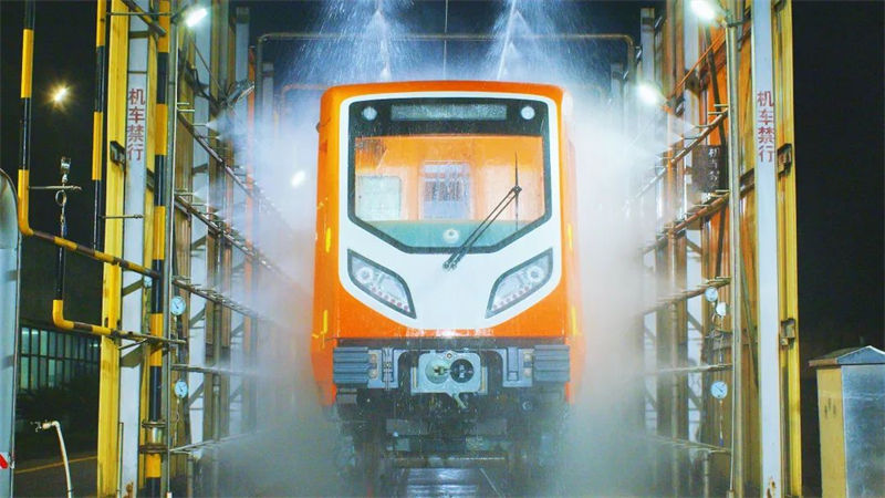 Vagones de tecnología punta china modernizarán principal línea de metro de Ciudad de México