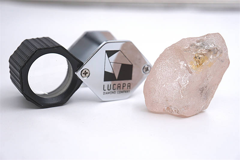 Descubren diamante rosa de 170 quilates en Angola 2