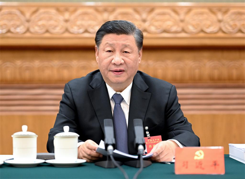Xi Jinping preside la segunda reunión del presidium del XX Congreso Nacional del Partido Comunista de China (PCCh) en el Gran Palacio del Pueblo, en Beijing, capital de China, el 18 de octubre de 2022. (Xinhua/Li Xueren)