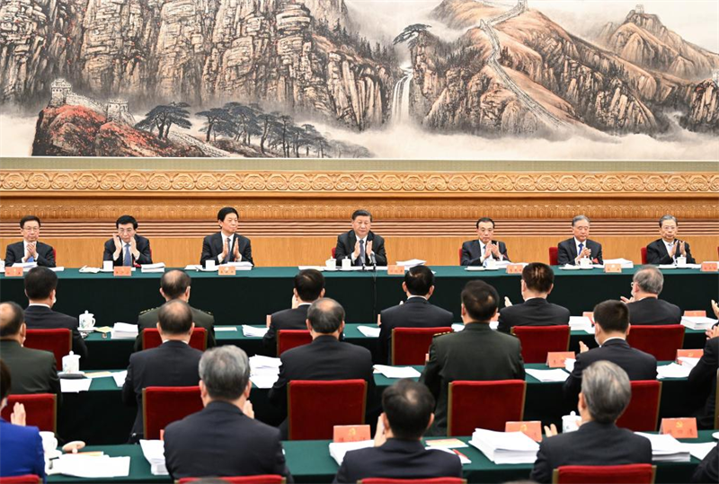 El presidium del XX Congreso Nacional del Partido Comunista de China (PCCh) celebra su segunda reunión en el Gran Palacio del Pueblo, en Beijing, capital de China, el 18 de octubre de 2022. Xi Jinping, Li Keqiang, Li Zhanshu, Wang Yang, Wang Huning, Zhao Leji y Han Zheng asistieron a la reunión. (Xinhua/Li Xueren)