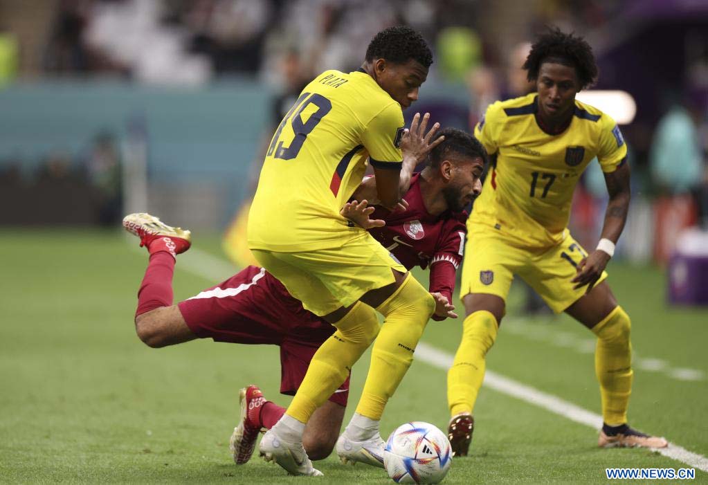 Valencia lanza a Ecuador a victoria de 2-0 sobre Qatar en partido inaugural de Copa Mundial