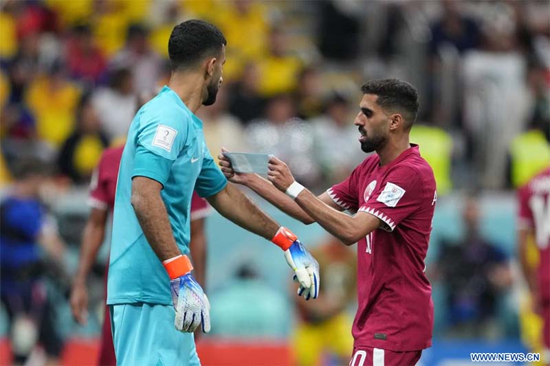 Valencia lanza a Ecuador a victoria de 2-0 sobre Qatar en partido inaugural de Copa Mundial