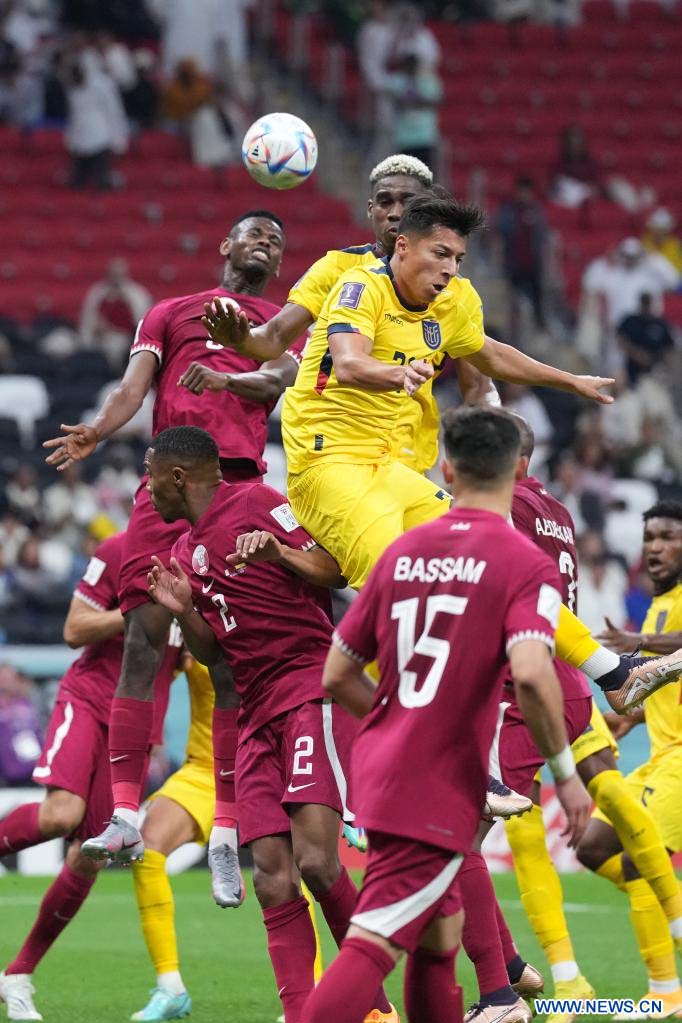 Valencia lanza a Ecuador a victoria de 2-0 sobre Qatar en partido inaugural de Copa Mundial