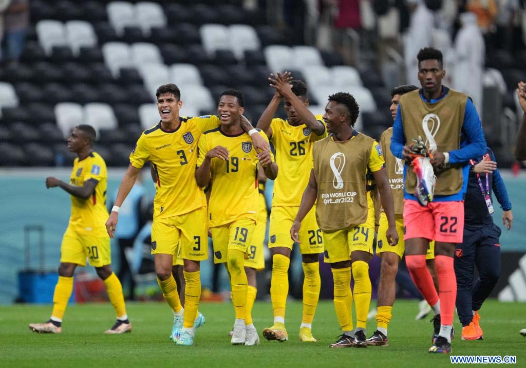 Valencia lanza a Ecuador a victoria de 2-0 sobre Qatar en partido inaugural de Copa Mundial