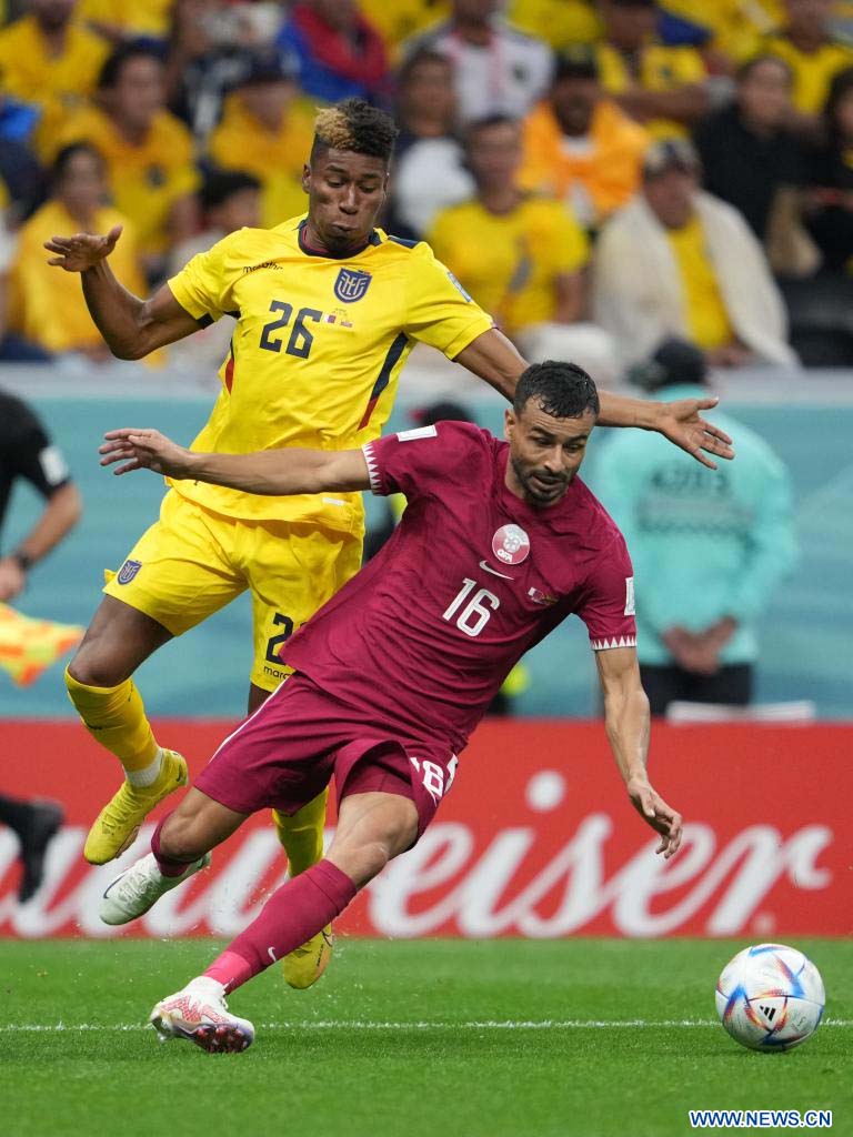 Valencia lanza a Ecuador a victoria de 2-0 sobre Qatar en partido inaugural de Copa Mundial