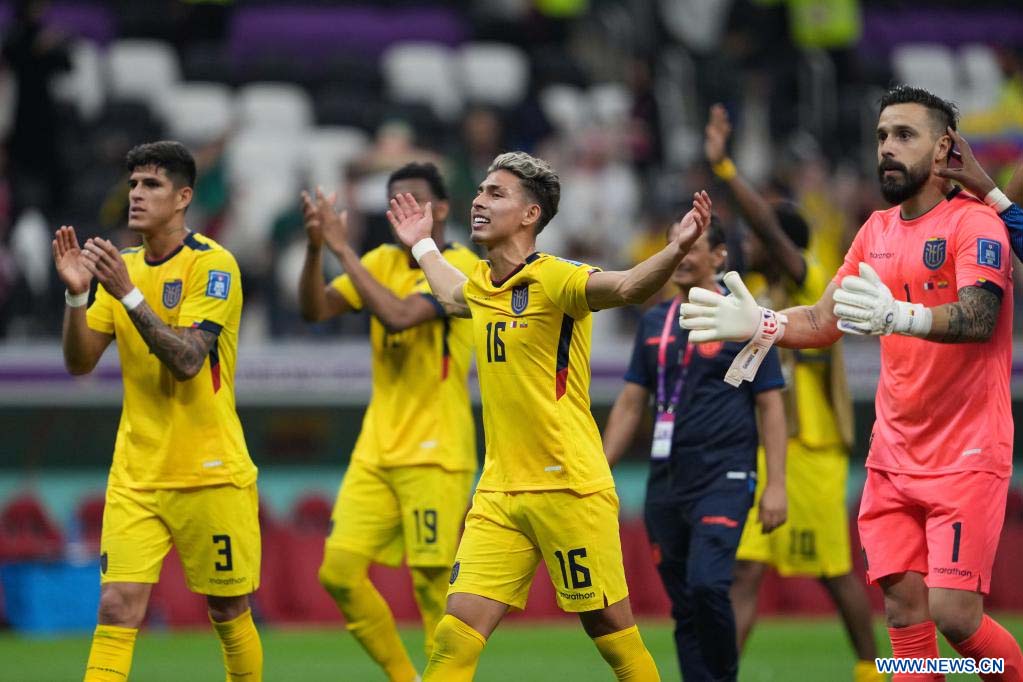 Valencia lanza a Ecuador a victoria de 2-0 sobre Qatar en partido inaugural de Copa Mundial