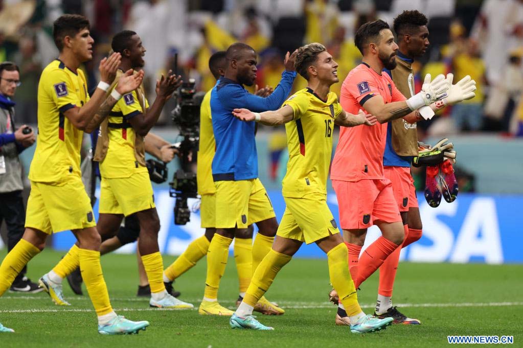 Valencia lanza a Ecuador a victoria de 2-0 sobre Qatar en partido inaugural de Copa Mundial