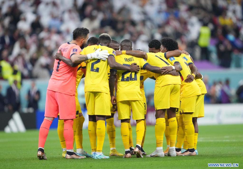 Valencia lanza a Ecuador a victoria de 2-0 sobre Qatar en partido inaugural de Copa Mundial