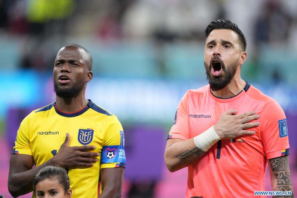 Valencia lanza a Ecuador a victoria de 2-0 sobre Qatar en partido inaugural de Copa Mundial