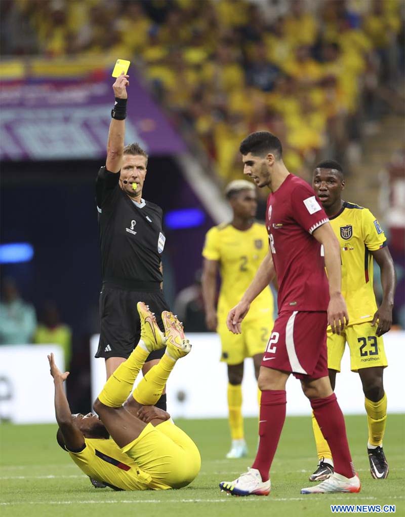 Valencia lanza a Ecuador a victoria de 2-0 sobre Qatar en partido inaugural de Copa Mundial