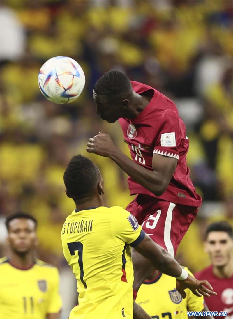 Valencia lanza a Ecuador a victoria de 2-0 sobre Qatar en partido inaugural de Copa Mundial