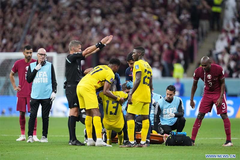 Valencia lanza a Ecuador a victoria de 2-0 sobre Qatar en partido inaugural de Copa Mundial