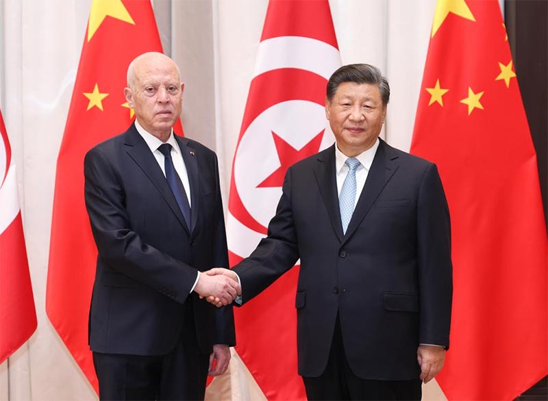 Xi dice que China apoya camino de desarrollo de Túnez y se opone a interferencia externa
