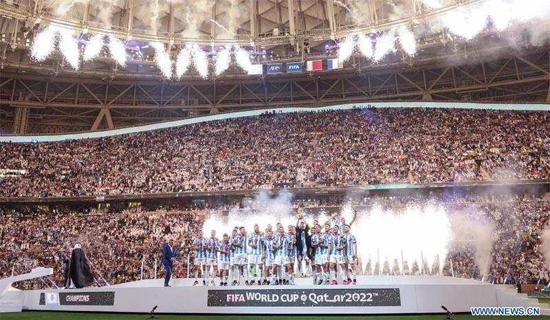 Fútbol: Argentina "toca el cielo" en Qatar 2022, difunde prensa