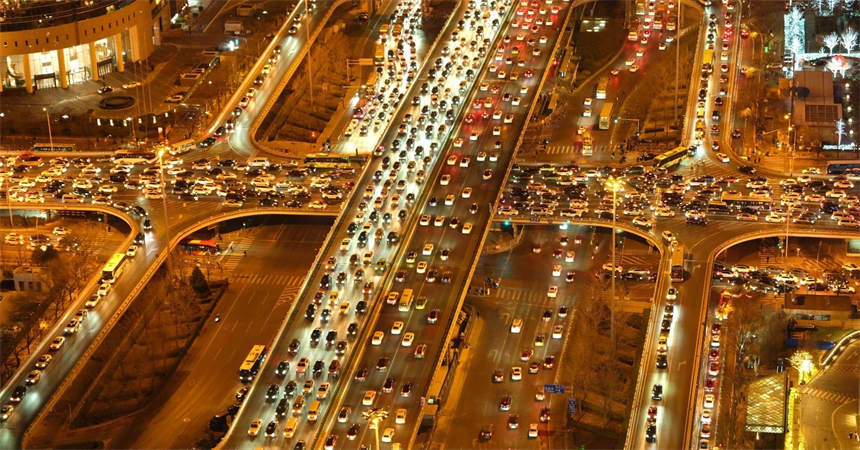 Reaparece el tráfico denso en el distrito central de negocios de Beijing