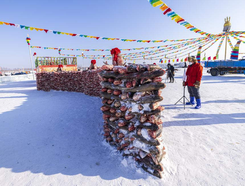 El XXI Festival de Turismo Cultural de Pesca y Caza del Lago Chagan comenzó este miércoles en Songyuan, provincia de Jilin. [Foto: Wang Yumei/ China Daily]