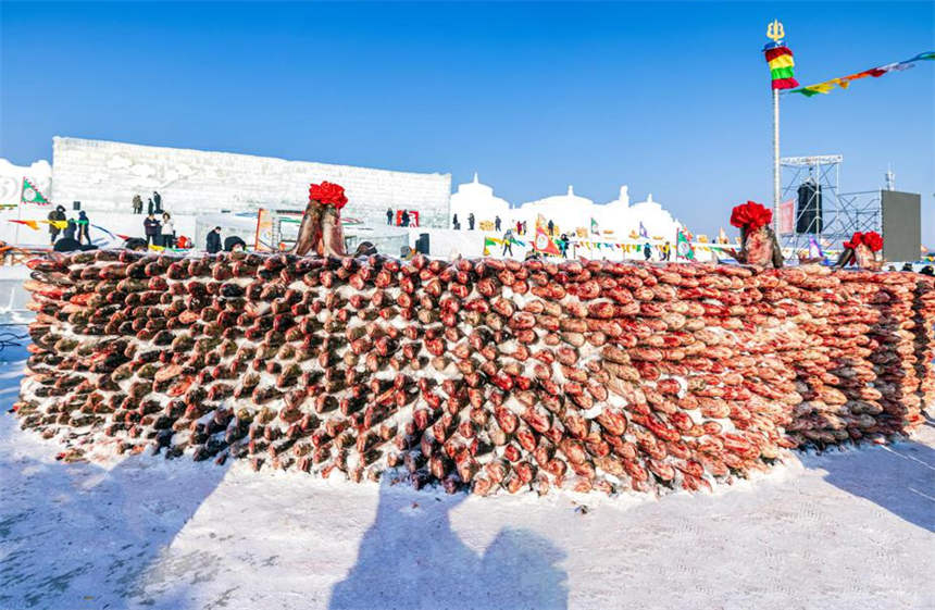 El XXI Festival de Turismo Cultural de Pesca y Caza del Lago Chagan comenzó este miércoles en Songyuan, provincia de Jilin. [Foto: Wang Yumei/ China Daily]