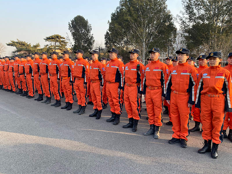 China envía equipo de rescate de 82 miembros para ayudar tras el terremoto en Turquía