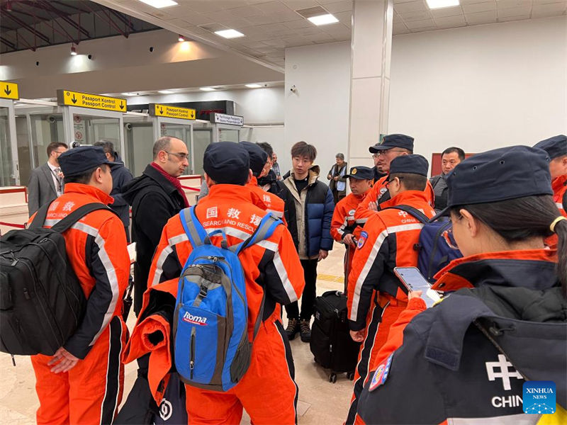 Equipo de rescate chino llega a Turquía