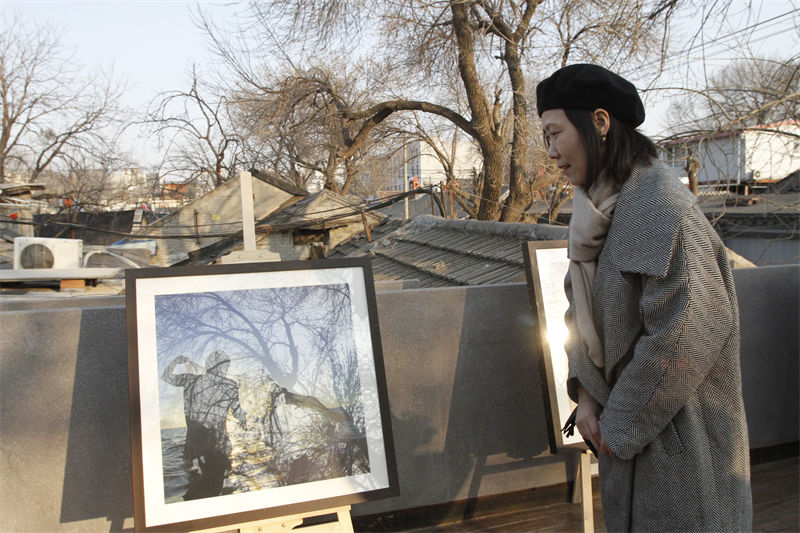 La exposición fotográfica “Luz al Sur” del artista Flavio “Toti” Monzón quedó inagurada en el prestigioso espacio de alta cocina Mulu, Beijing, 15 de febrero del 2023. (Foto: YAC)