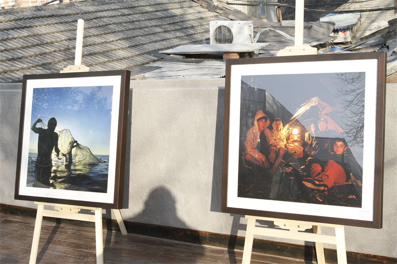 La exposición fotográfica “Luz al Sur” del artista Flavio “Toti” Monzón quedó inagurada en el prestigioso espacio de alta cocina Mulu, Beijing, 15 de febrero del 2023. (Foto: YAC)