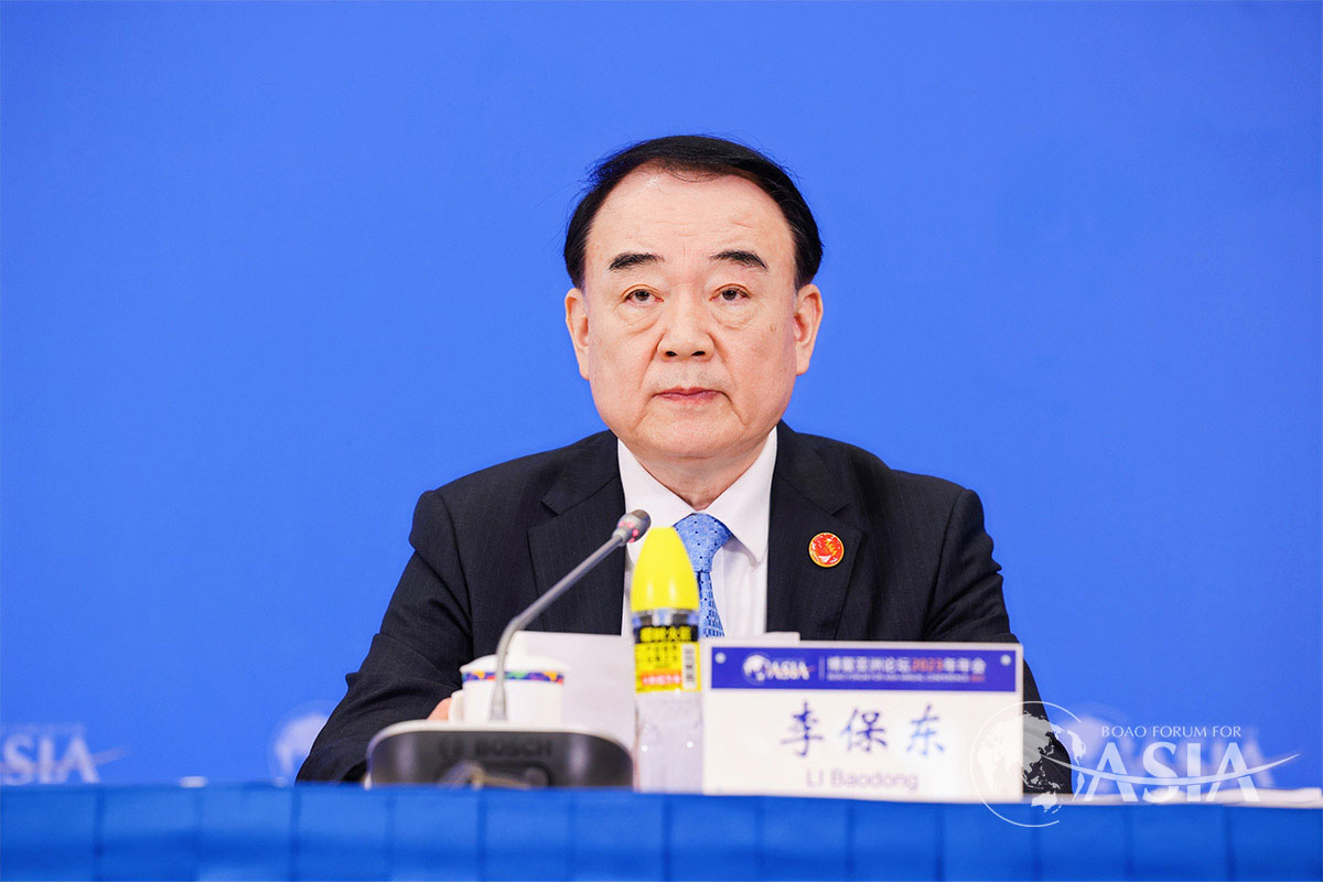 Li Baodong, secretario general de Foro Boao para Asia, dialoga con la prensa durante la  Conferencia Anual 2023, Boao, 28 de marzo del 2023. (Foto: cortesía)