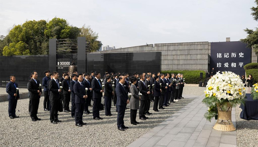 Ma Ying-jeou rinde homenaje a víctimas de Masacre de Nanjing