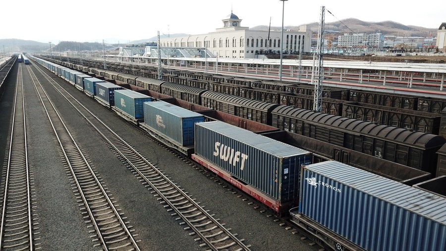 Puerto nororiental chino reporta 2.000 viajes de trenes de carga China-Europa