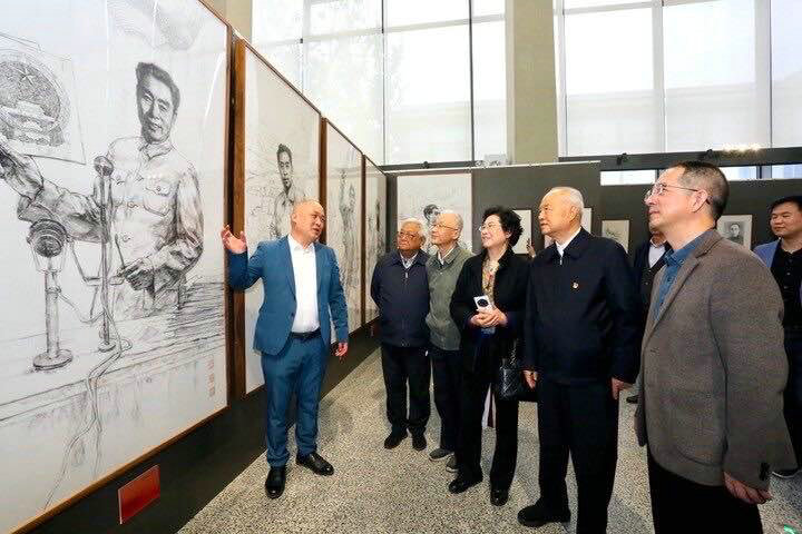 Exposición sobre Zhou Enlai llega a Tianjin