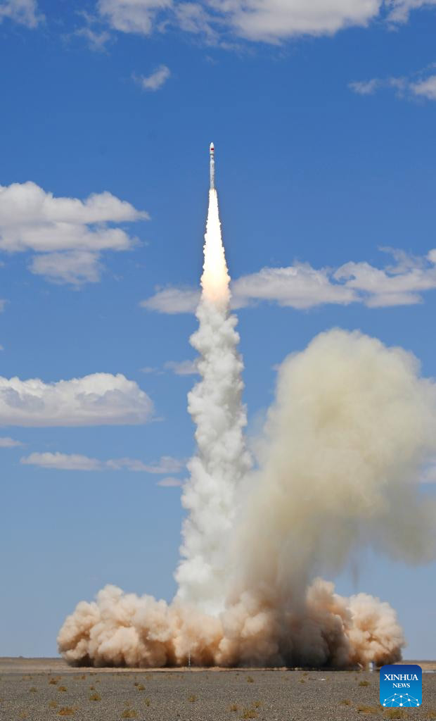 China lanza cohete portador Lijian-1 Y2 con 26 satélites