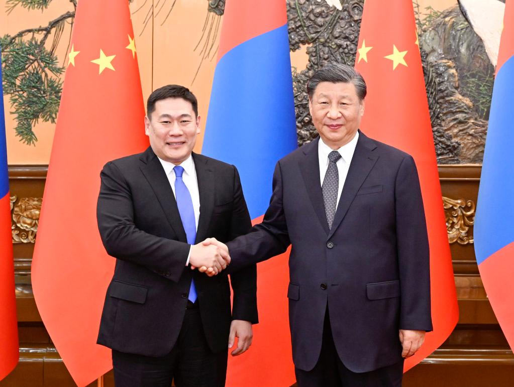 Xi se reúne con primer ministro mongol