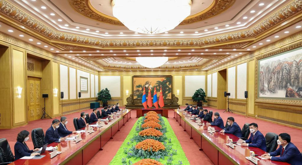 Xi se reúne con primer ministro mongol