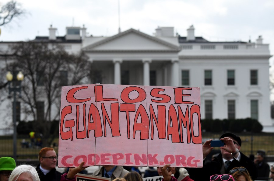 Cárcel en Guantánamo es la más flagrante violación de derechos humanos cometida por EE. UU., dice exembajador cubano en Washington
