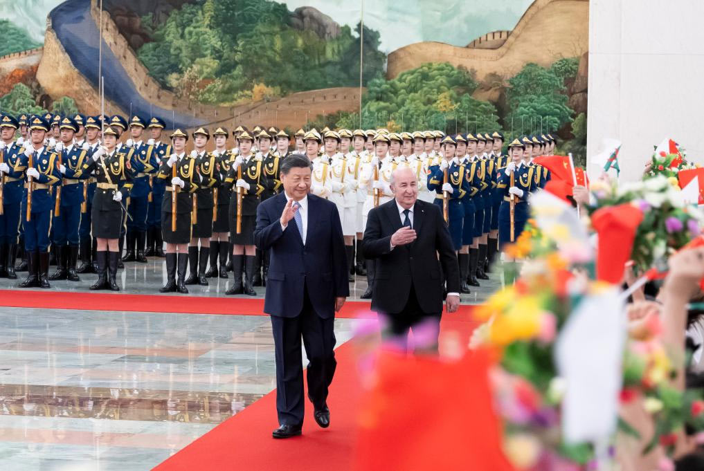 Xi sostiene conversaciones con presidente de Argelia
