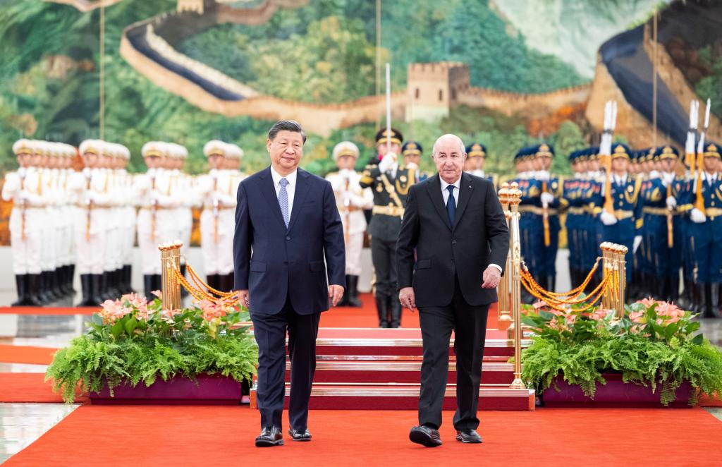 Xi sostiene conversaciones con presidente de Argelia