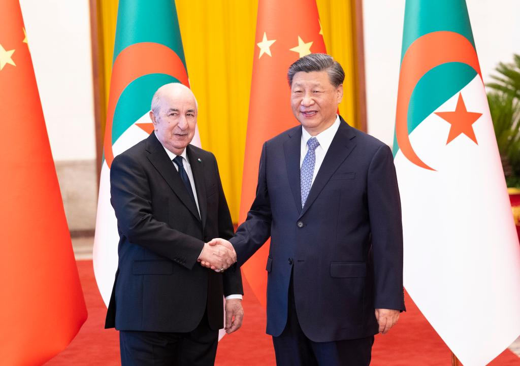 Xi sostiene conversaciones con presidente de Argelia