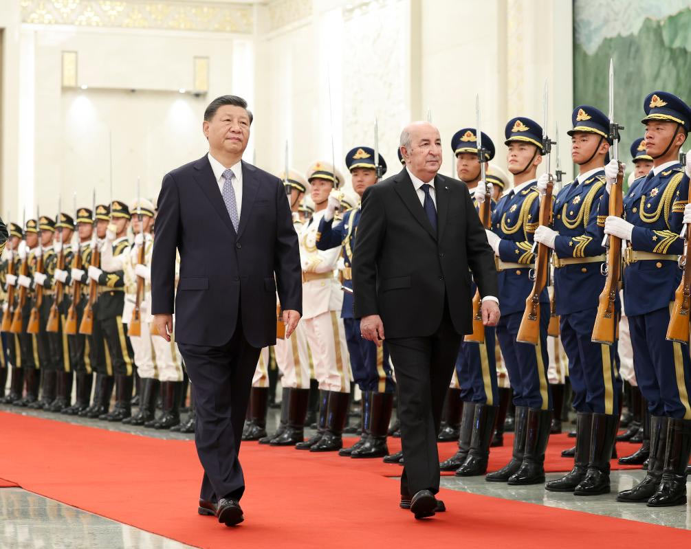 Xi sostiene conversaciones con presidente de Argelia