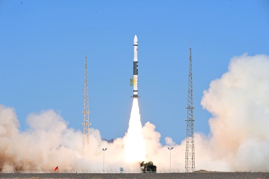 Un cohete portador Kuaizhou-1A despega del Centro de Lanzamiento de Satélites de Jiuquan, en el noroeste de China, el 20 de julio de 2023.  (Fotografía de Wang Jiangbo/Xinhua)