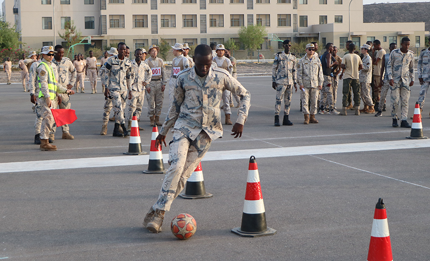 El Ejército Popular de Liberación de China realiza una competencia multilateral de intercambio de habilidades militares en Djibouti