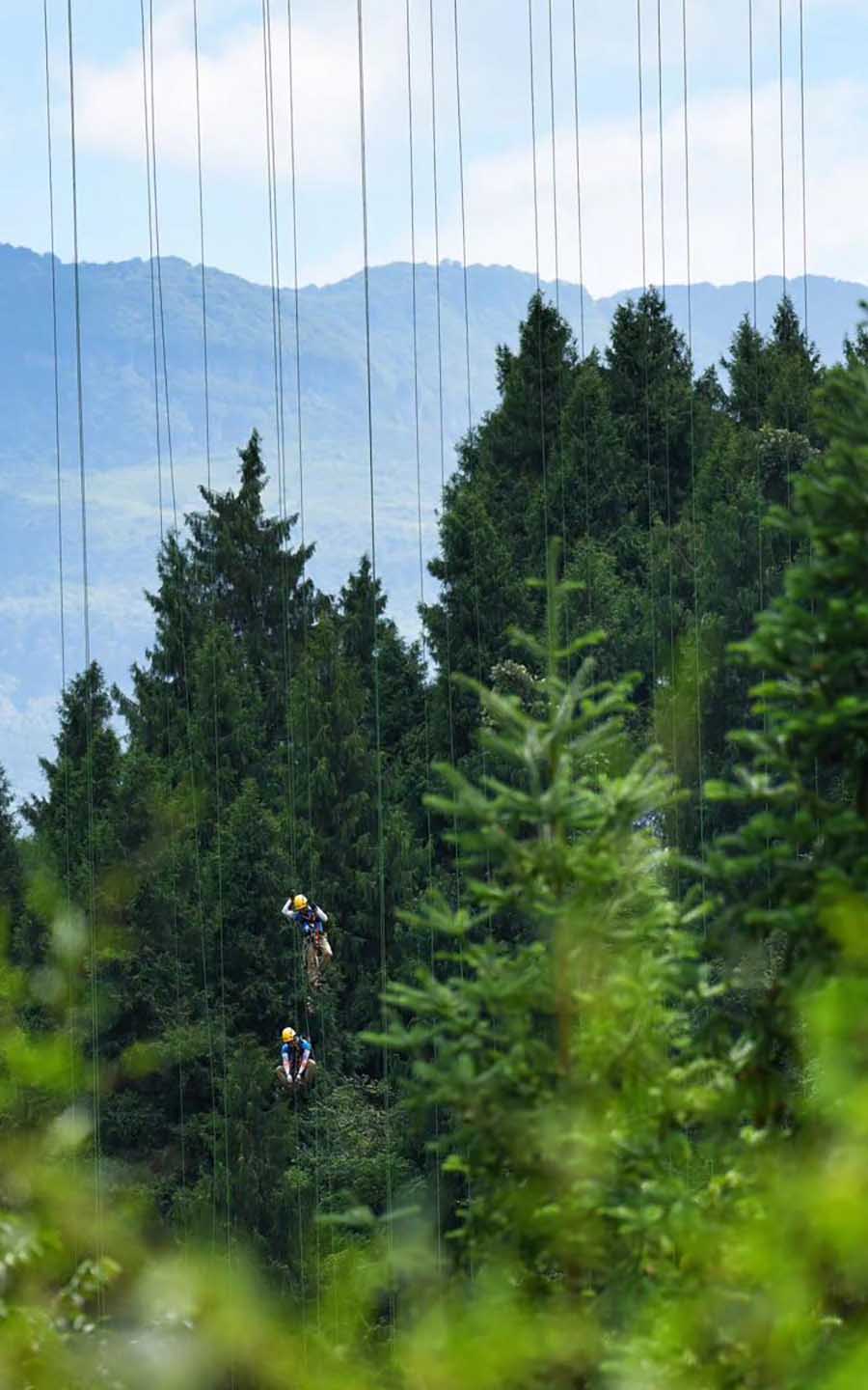 Equipos internacionales de rescate con cuerdas compiten en Chongqing