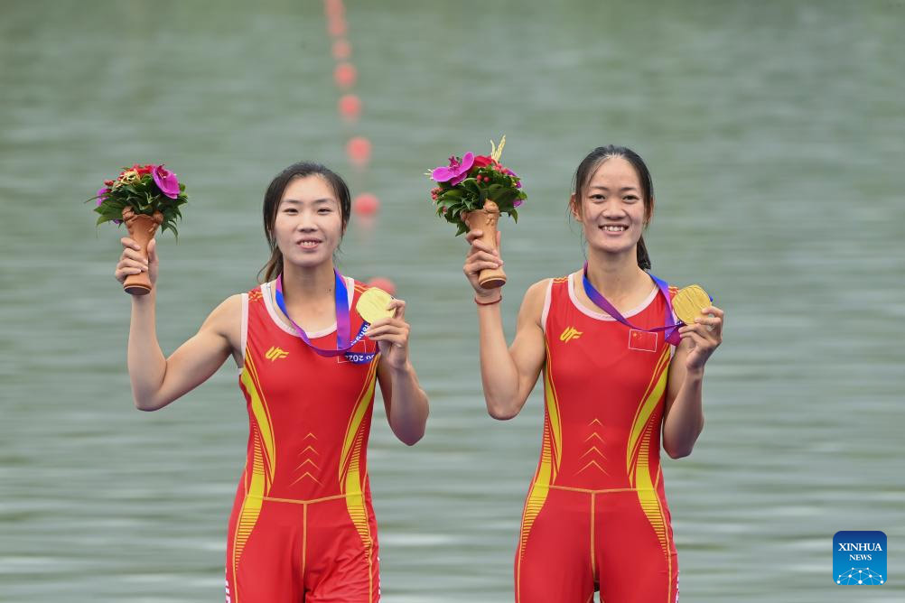 China gana primera medalla de oro de Juegos Asiáticos de Hangzhou en remo