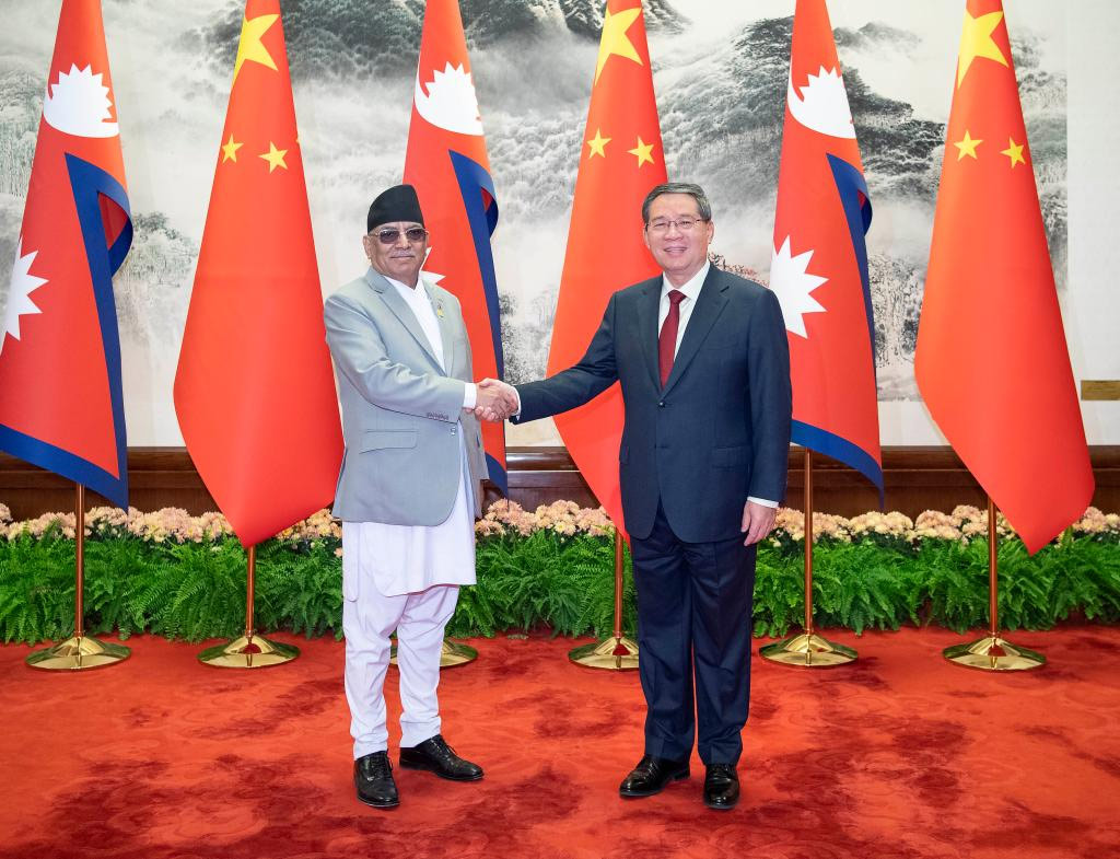 Premier chino sostiene conversaciones con homólogo nepalés