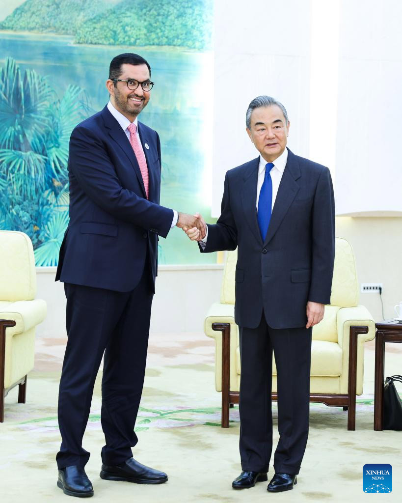 Alto diplomático chino se reúne con presidente designado de COP28