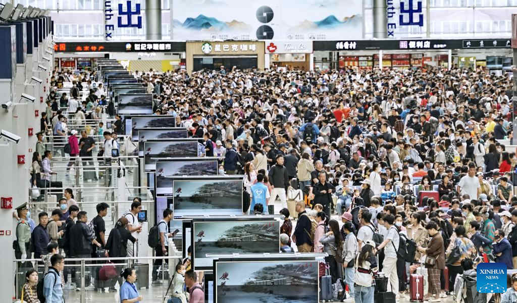 Temporada alta de viajes y turismo en China