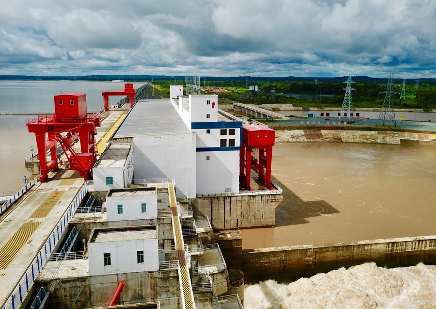 Vista aérea de archivo del 20 de septiembre de 2019 de la estación de energía hidroeléctrica Bajo Sesan II, en el distrito de Sesan de la provincia de Stung Treng, Camboya. (Xinhua/Chen Gang)